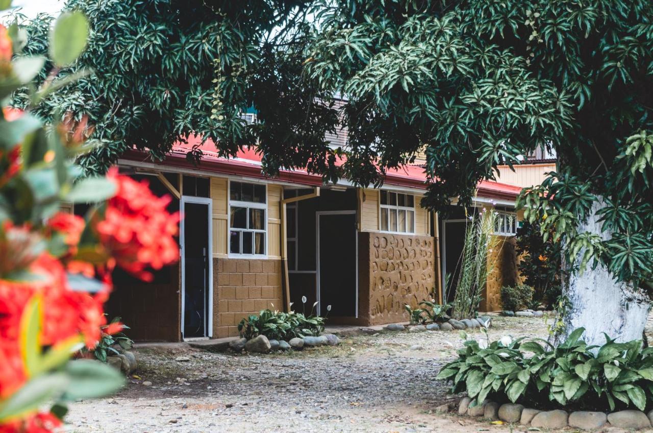 Cabinas El Prado San Isidro De El General 外观 照片