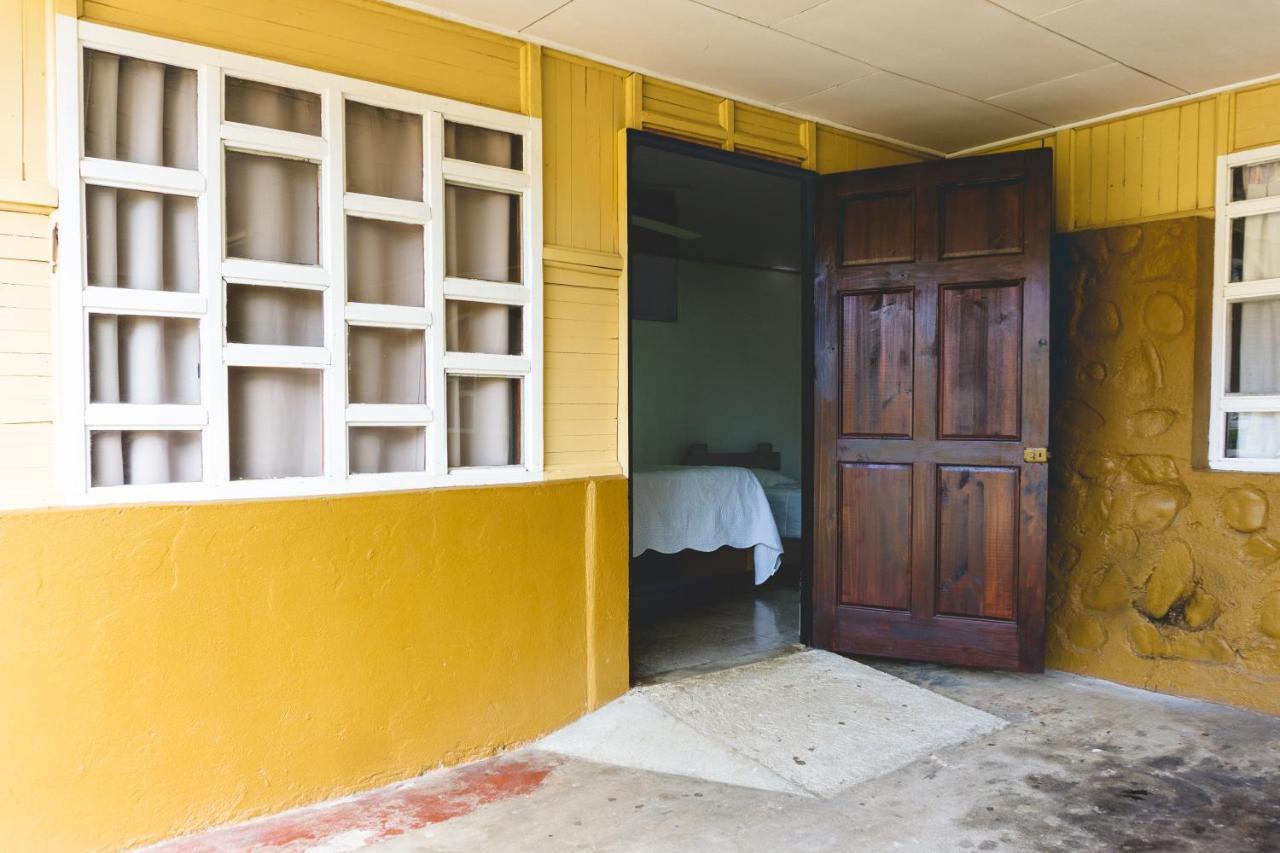 Cabinas El Prado San Isidro De El General 外观 照片